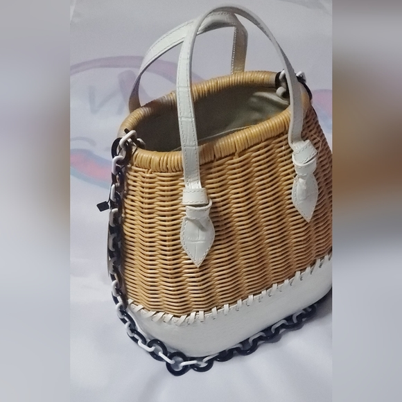 Pamela Munson Bucket BagNeutrals StrawColorblock - Picture 2 of 7